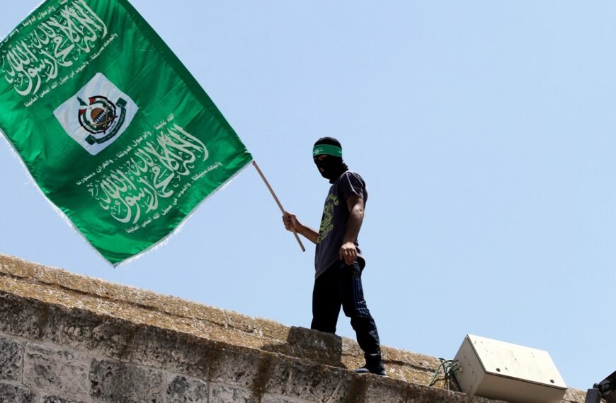 Haklar grubu, Hamas'ın İngiltere terör listesinden çıkarılması için hukuki başvuruda bulundu.