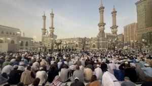 Suudi Arabistan, Hac'da sıcaklık ölümlerini önlemek için izin denetimini başlattı