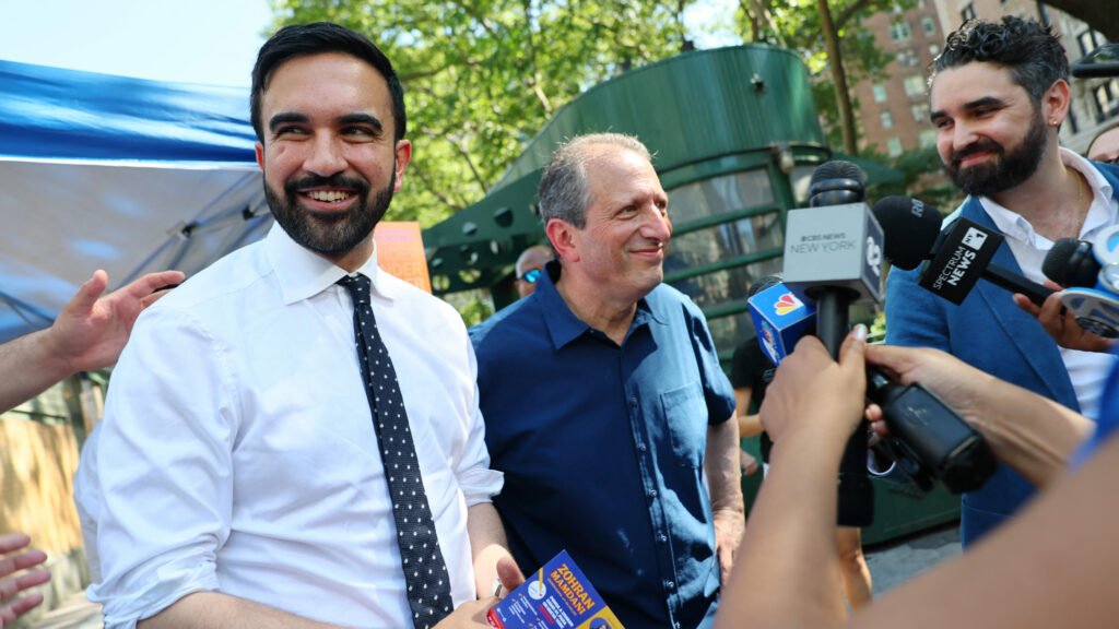 Zohran Mamdani'ye ırkçı iftiralar ve vatandaşlıktan çıkarılma çağrısı