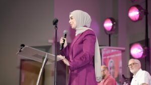 Ilford North'ta Leanne Mohamad ve Britanya solu İşçi Partisi'ne odaklandı