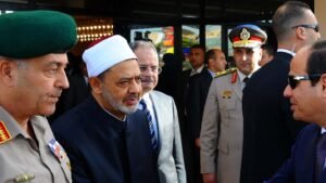 Özel: Mısır, Al-Azhar'ı İsrail'in Gazze'ye açlık uygulamasını kınamaktan vazgeçirdi