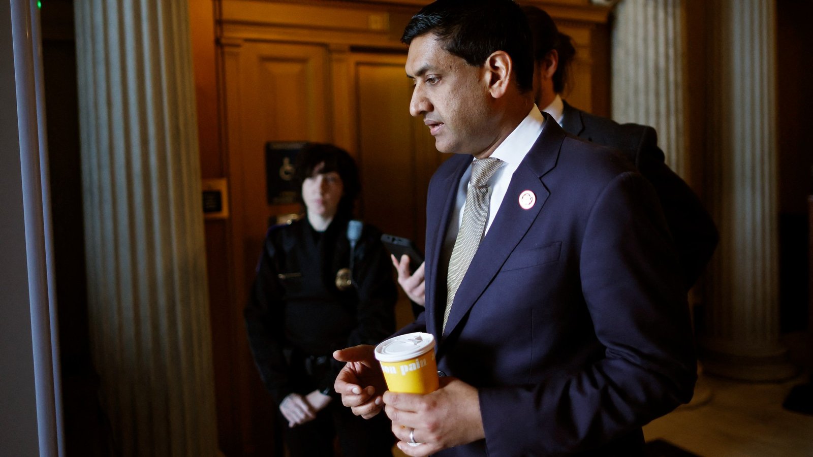 Ro Khanna'nın anti-Müslüman milletvekiliyle TV'deki görünümü tepki çekti
