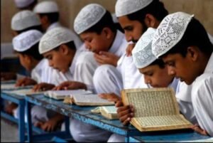 Hindutva Grubu, Haydarabad'daki Medresenin Kapatılmasını İstedi