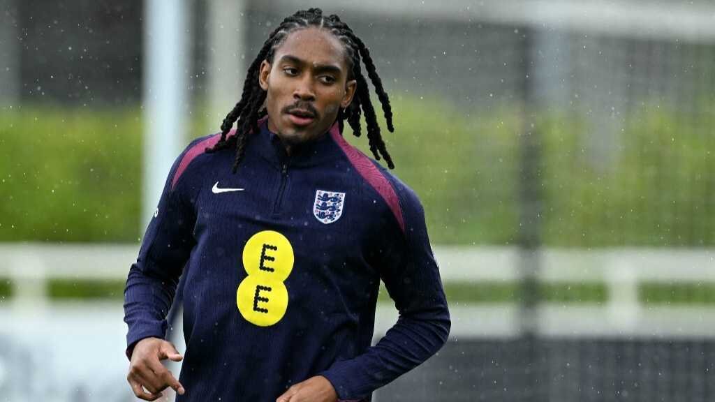 İngiltere'nin İlk Müslüman Futbolcusu Djed Spence: 'Allah en büyüktür'