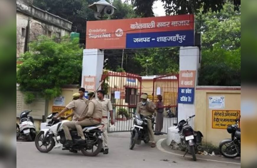 Şahjahanpur'da 200 Müslüman, Peygamber'e Hakaret Protestosu İçin Gözaltında