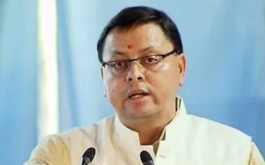 Uttarakhand CM'nin 'kopya cihadı' yorumu tepki çekti