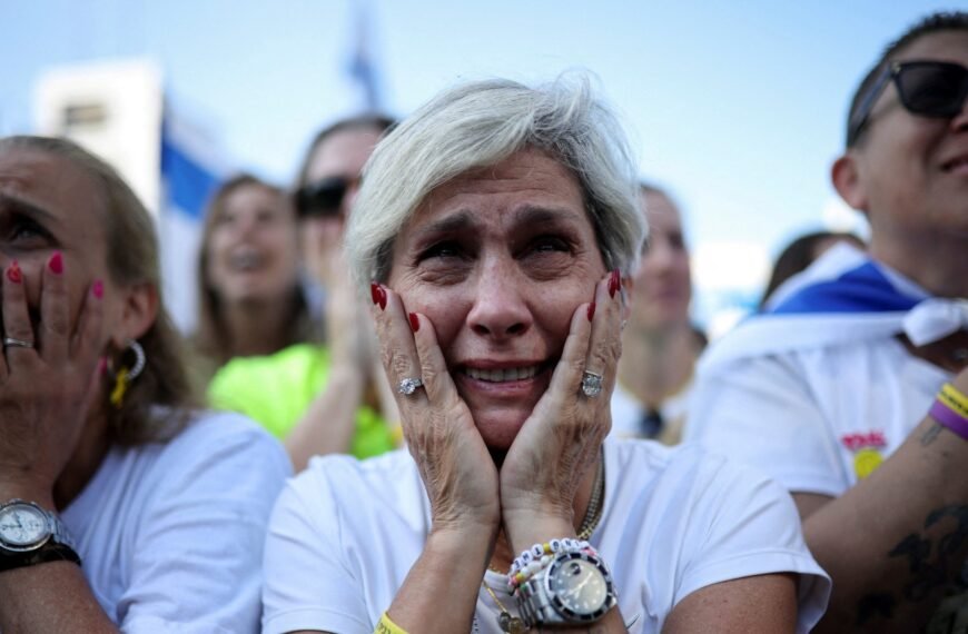 Gazze'deki Çocuklara Umut Gerek: Tel Aviv'de Rehinler Karşılandı