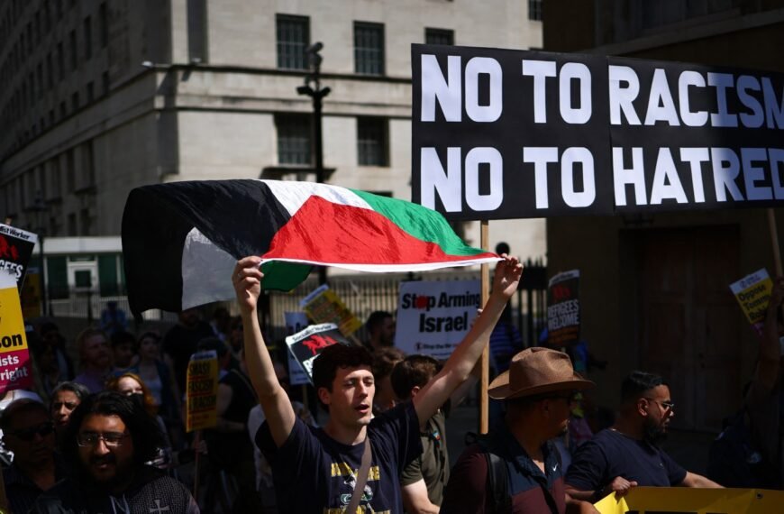 Maccabi Taraftarından Hayır Koşularına: UK Medyası Müslüman Tehdidi Yaratıyor