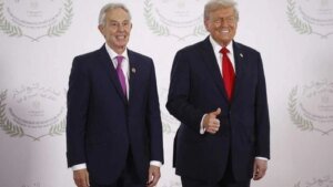 Starmer, 'büyük lider' Blair'i övdü ama Gazze için desteklemedi