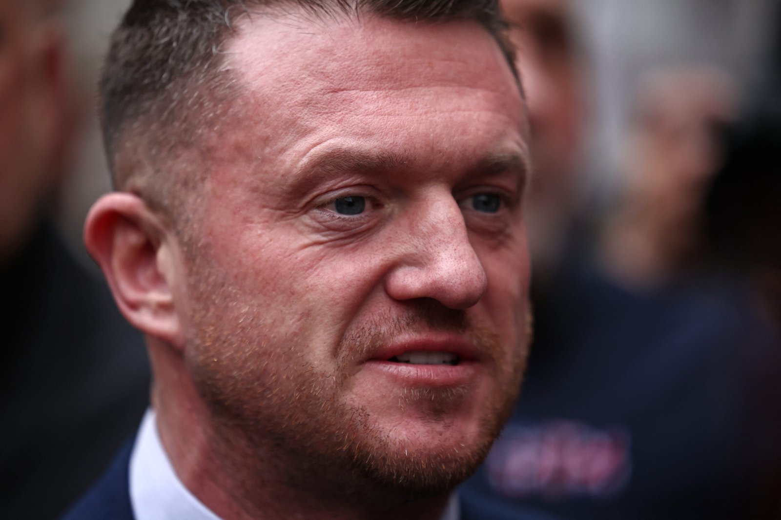 Tommy Robinson, Kudüs'teki 'propaganda' turuyla sosyal medyada eleştirildi