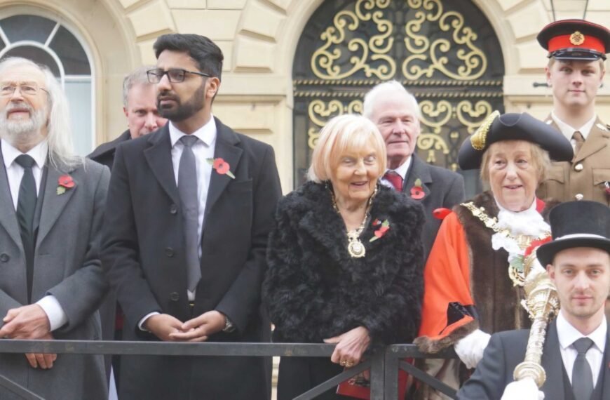 Açığa Çıktı: Müslüman Milletvekillerini Anti-Britanya Olarak Gösterme Kampanyası