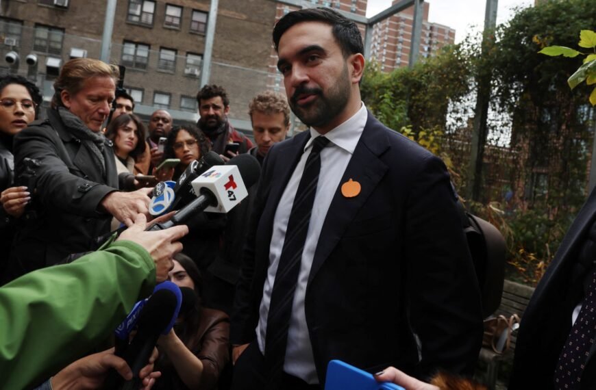 New York'ta Oylar Açıldı: Mamdani İlk Müslüman Belediye Başkanı Olmayı Hedefliyor