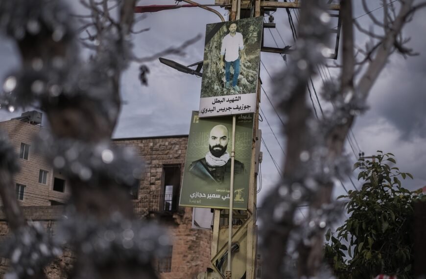 Bombalanmış Kiliselerle Güney Lübnan'da Noel Kutlamaları