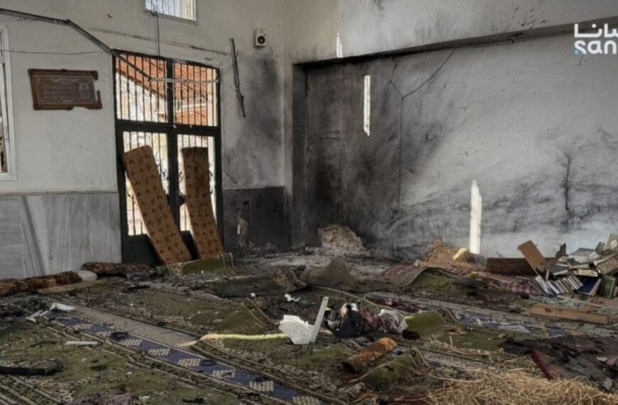 Homs'taki Alawi camisinde patlama: En az 8 ölü