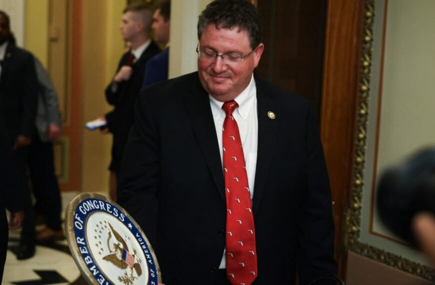 Muslimların sınır dışı edilmesi çağrıları tepki çekti