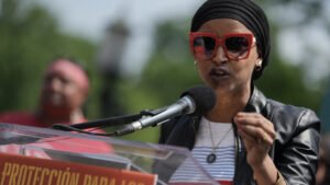 Trump, Ilhan Omar'a takıntılı: Korktuğu Amerika'nın simgesi