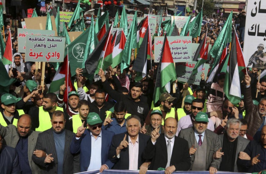 Trump'ın hayal kırıklığının ardından Müslüman Kardeşler'e karşı yasa teklifi