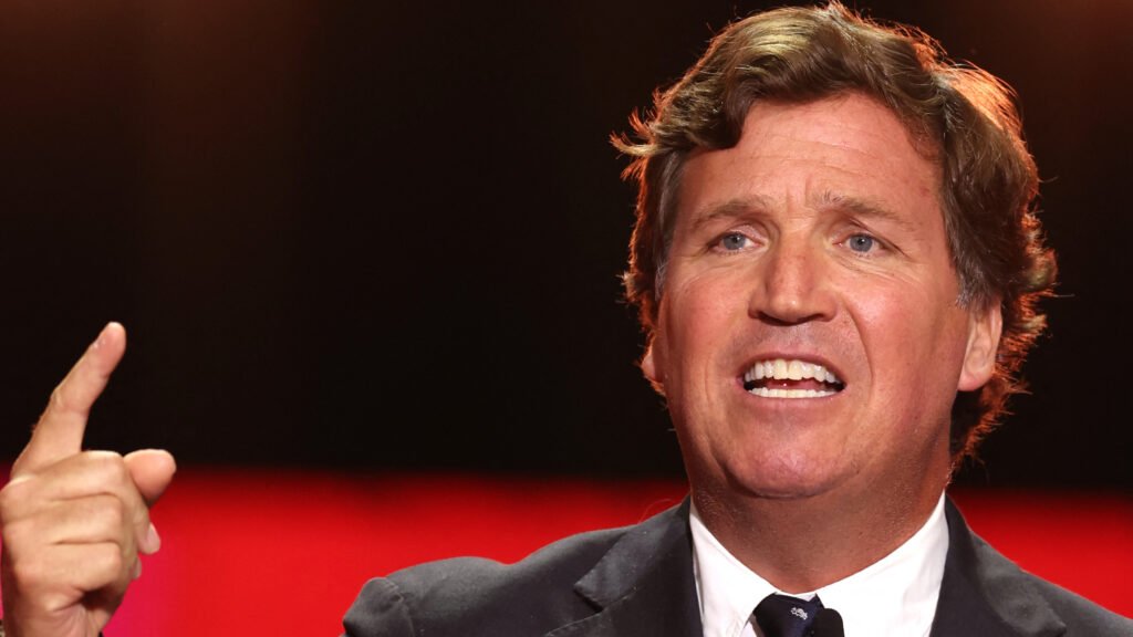 Tucker Carlson, Gazze mültecilerini ziyaret etti, İsrail’i çocukları öldürmekle suçladı