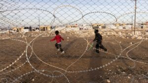 Aileler, ABD'nin IŞİD tutuklularını Suriye'den taşırken endişeli