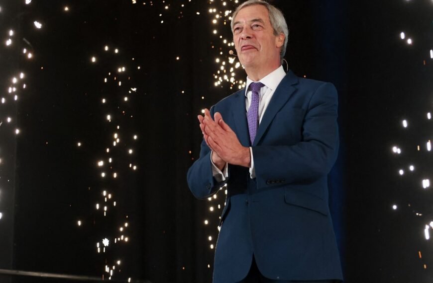 Özel: Nigel Farage'ın BAE Bakanı'nı övdüğü Dubai partisi