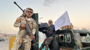 Riyad, Abu Dabi'ye Direnerek Ortadoğu'yu Yenileyebilir