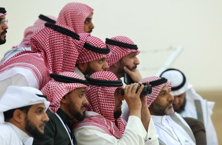 2026 Ramazan Ayı Görülmesi: BAE, Suudi Arabistan'dan Ayrılacak mı?