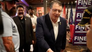 Demokratlardan Müslüman karşıtı Randy Fine için istifa çağrısı