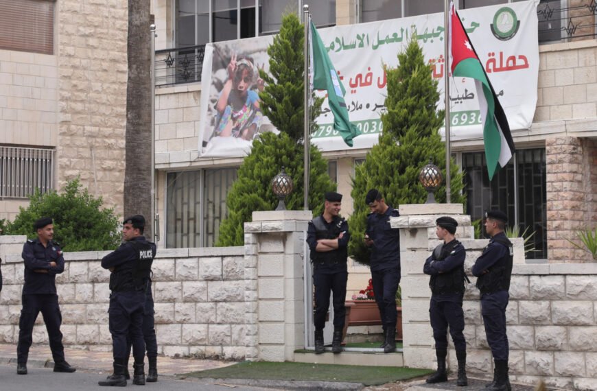 Ürdün İslami Eylem Cephesi'nden 'dinî referans'ı kaldırması istendi