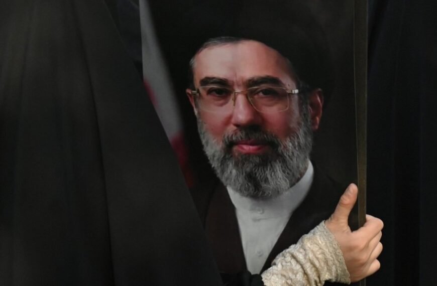 Hamas, İran'ın yeni liderini kutladı, komşulara saldırmamaya çağırdı.