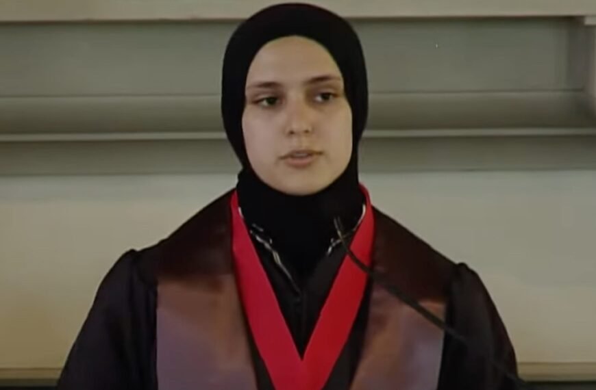 Özel: Trump'ın dini komitesindeki tek Müslüman kadın istifa etti