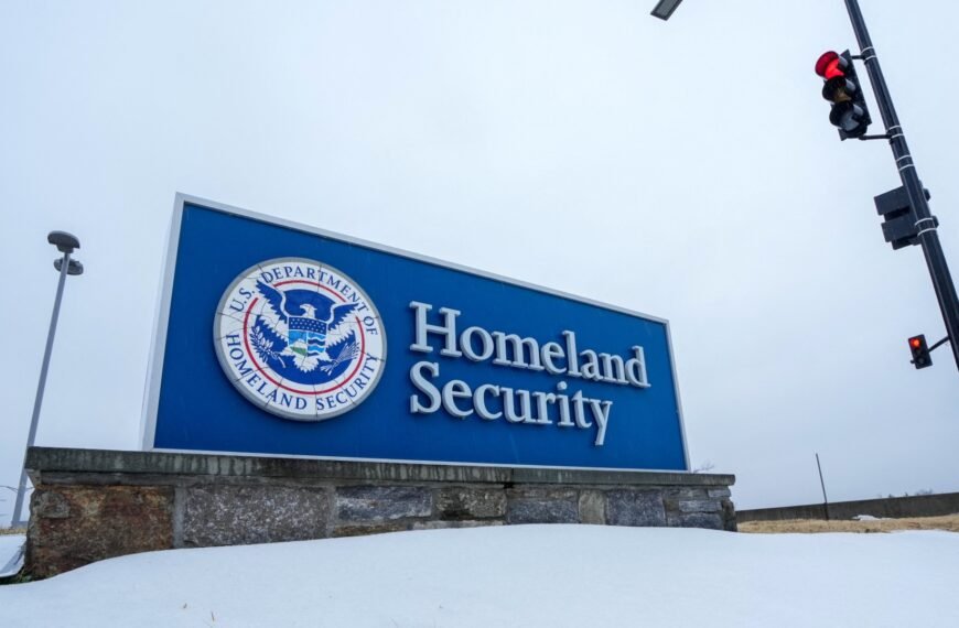 Somaliler için geçici vizeleri korumak adına Trump'a dava